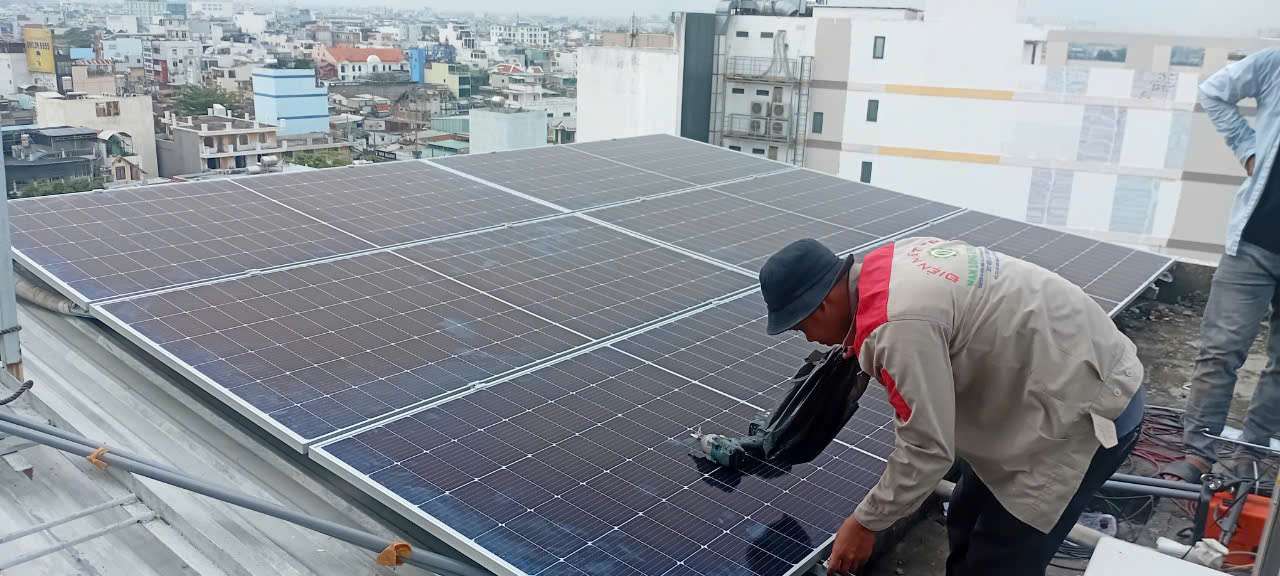 Dịch vụ lắp đặt điện năng lượng mặt trời cho hộ gia đình