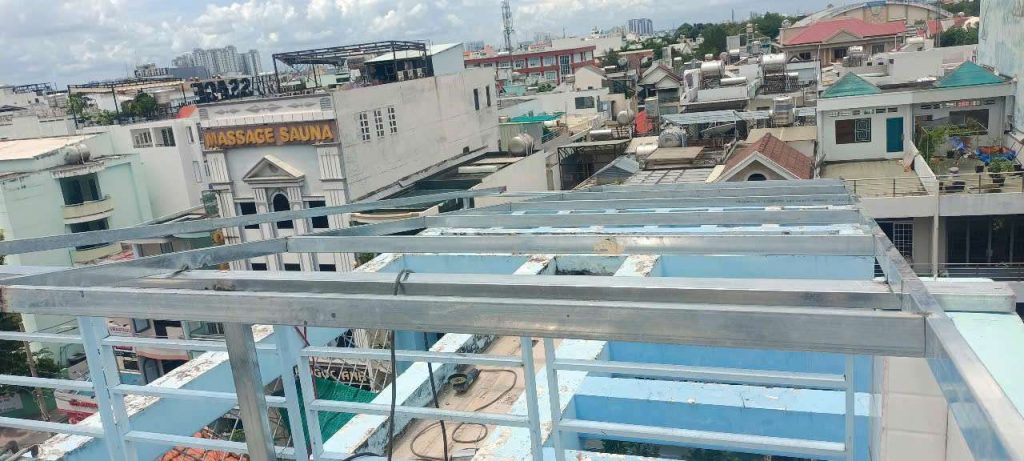 Hệ khung giá đỡ cho tấm pin năng lượng mặt trời 10 kWp – 40 Chợ Lớn, TP.HCM