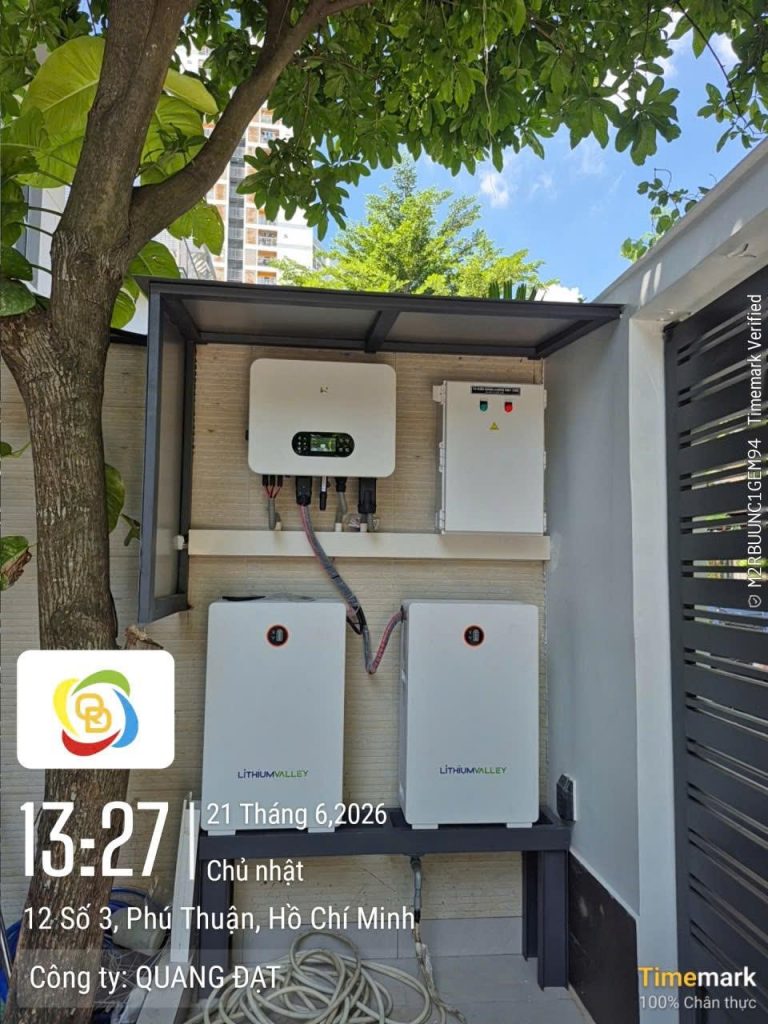 Hệ thống lưu trữ có biến tần và tủ điện
