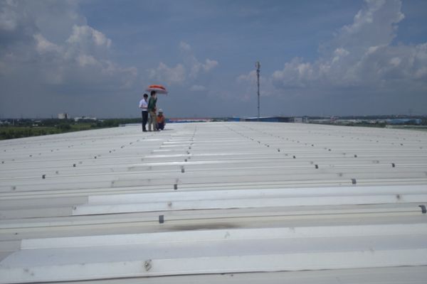 Khảo sát mái nhà trước khi lên phương án thi công